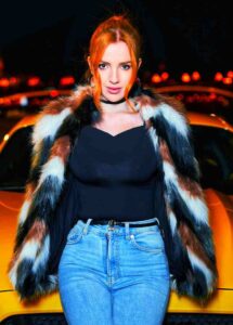 Scarlett Jones - Wiki, Bio, Age, Biography, Boyfriend, Husband, Photos