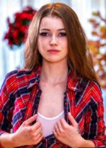 Olivia Sparkle - Wiki, Biography, Age, Height, Boyfriend, Career, Photos